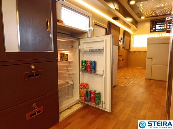 Caravan - Image 13